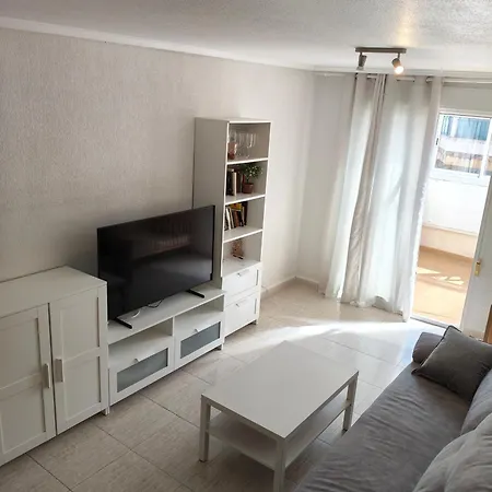 Апартаменти Playa De Locos